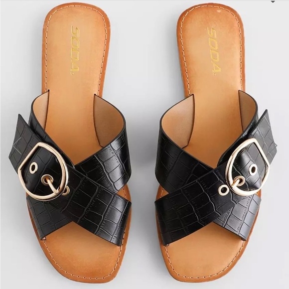 Soda Shoes - Buckle Soda Oregans Black Buckle Sandals women’s size 6 slip on